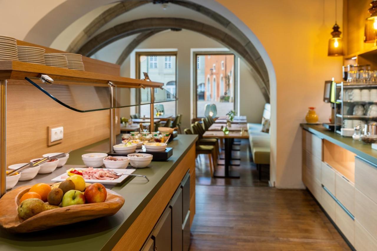 Altstadthotel Arch เรเกนส์บวร์ก ภายนอก รูปภาพ