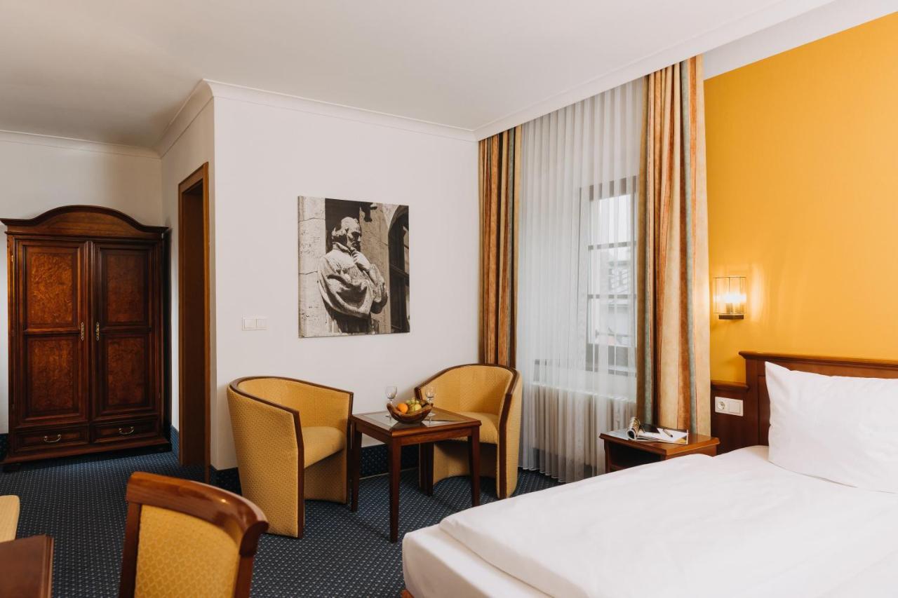 Altstadthotel Arch เรเกนส์บวร์ก ภายนอก รูปภาพ
